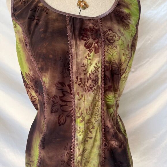 Sami Jo brown and green floral top - Picture 2 of 7